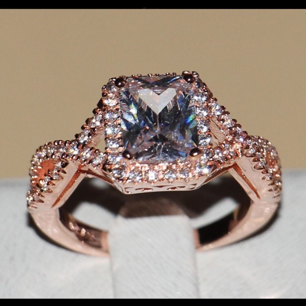 5⭐️’sVictoria Wieck Rose Gold 3ct Cushion Cut Ring - Picture 3 of 8